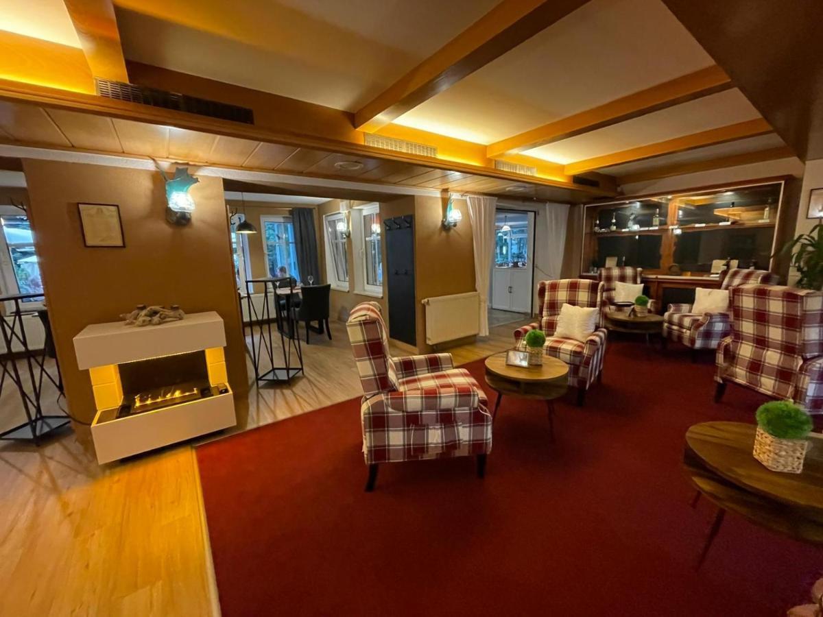 Berghotel Drei Brueder Hoehe Мариенберг Екстериор снимка