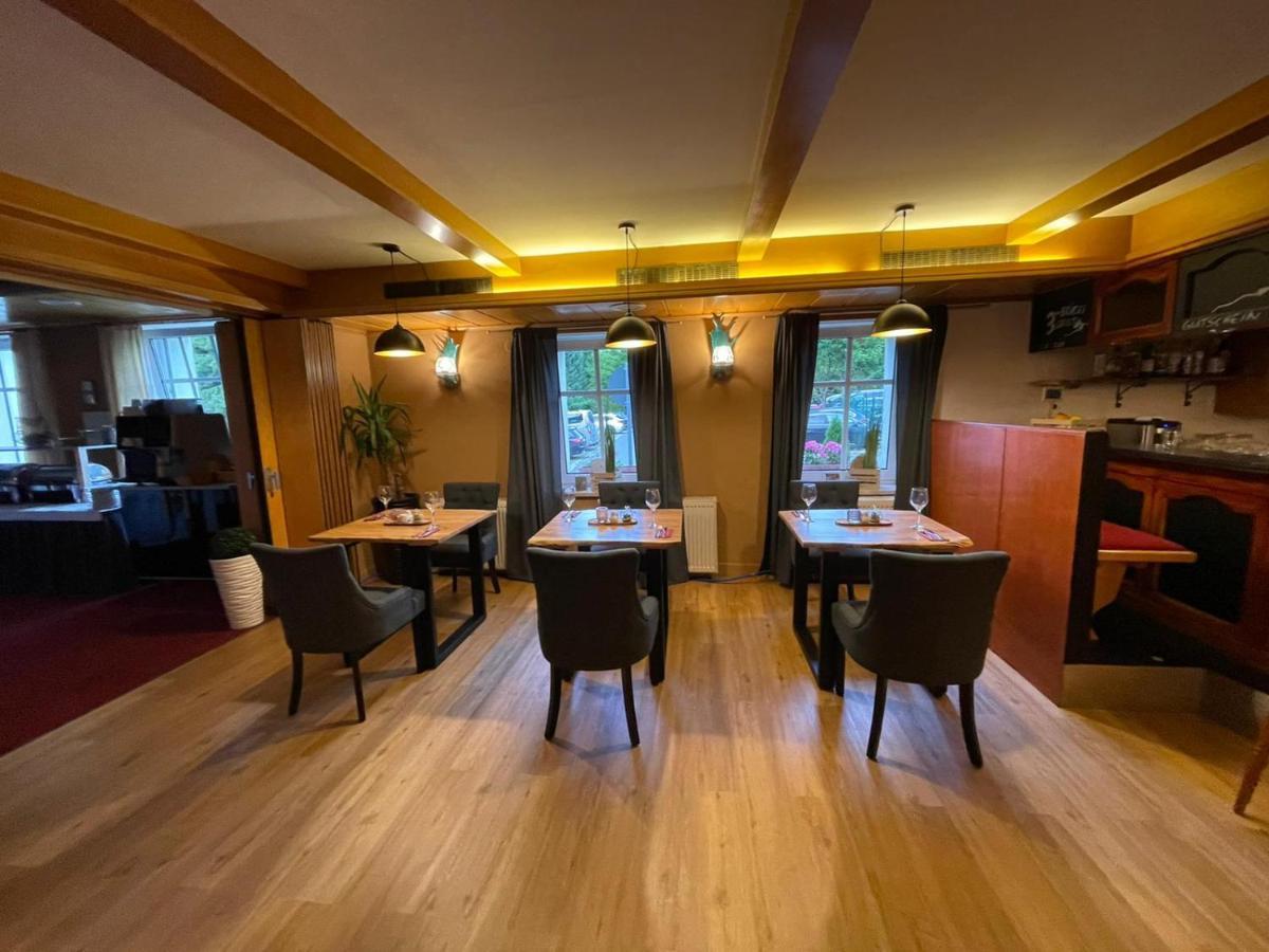 Berghotel Drei Brueder Hoehe Мариенберг Екстериор снимка