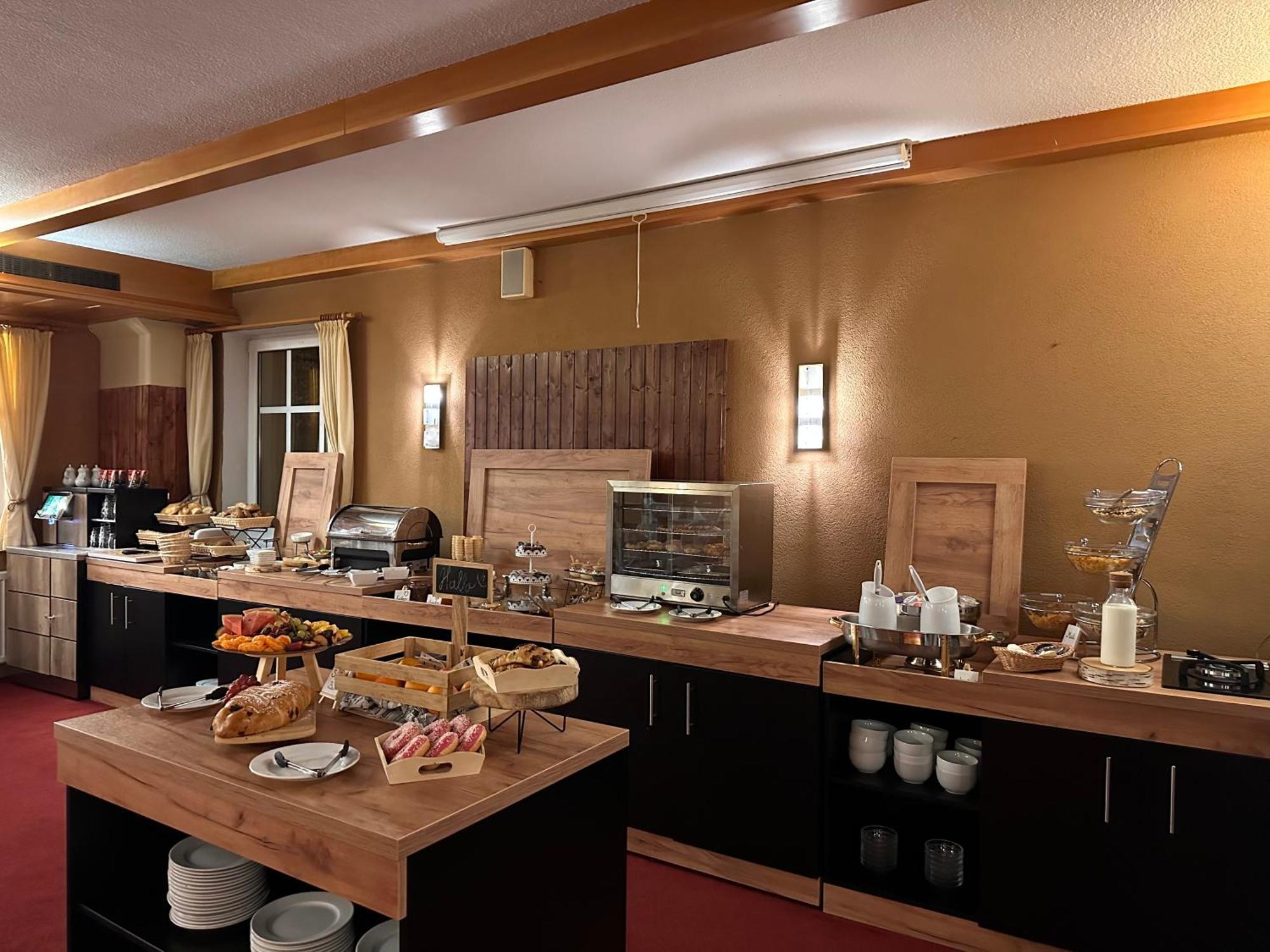 Berghotel Drei Brueder Hoehe Мариенберг Екстериор снимка