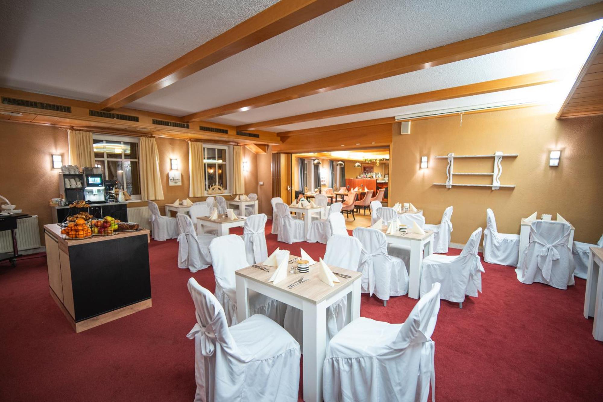 Berghotel Drei Brueder Hoehe Мариенберг Екстериор снимка